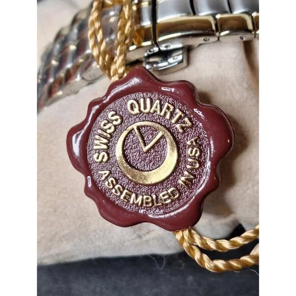 Sawotka's two - Tone Stainless Steel Design Quartz Movement